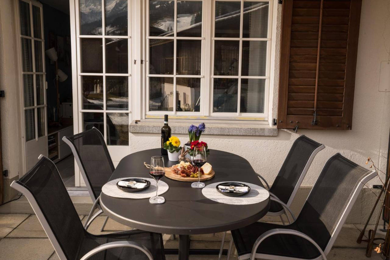 Chalet Spitzhorn - Your Peak Getaway - Private Terrasse & Gratis Parkplatz Gsteig Kültér fotó