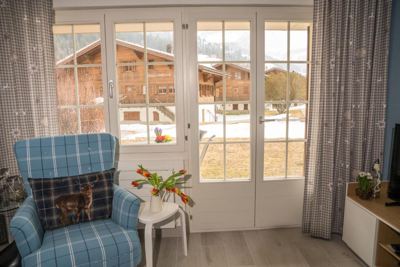Chalet Spitzhorn - Your Peak Getaway - Private Terrasse & Gratis Parkplatz Gsteig Kültér fotó