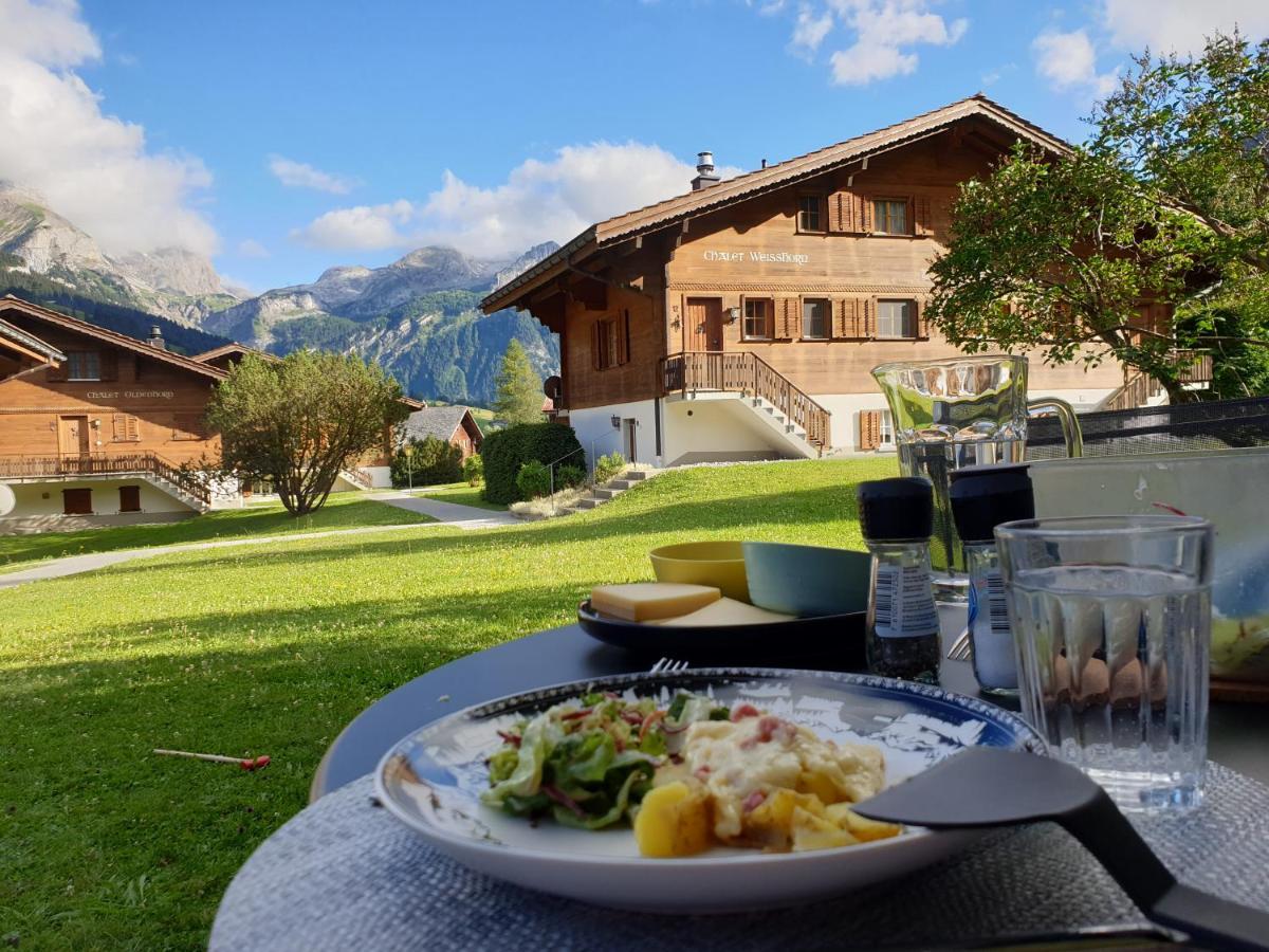 Chalet Spitzhorn - Your Peak Getaway - Private Terrasse & Gratis Parkplatz Gsteig Kültér fotó